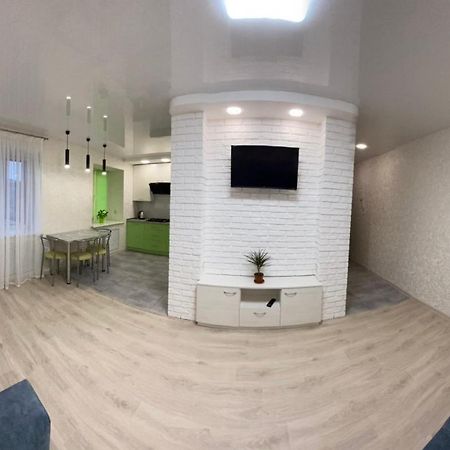 Suite Mira Avenue Center Двухкомнатная Квартира В Центре Возле Тц Цум TTchernihiv Extérieur photo