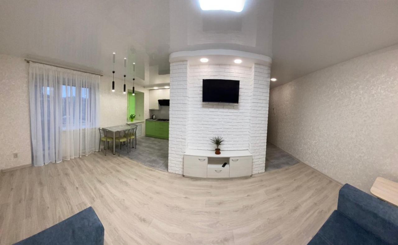 Suite Mira Avenue Center Двухкомнатная Квартира В Центре Возле Тц Цум TTchernihiv Extérieur photo