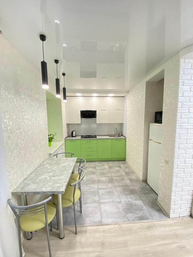 Suite Mira Avenue Center Двухкомнатная Квартира В Центре Возле Тц Цум TTchernihiv Extérieur photo