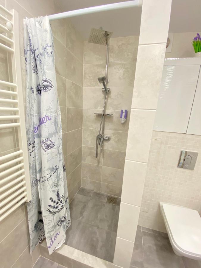 Suite Mira Avenue Center Двухкомнатная Квартира В Центре Возле Тц Цум TTchernihiv Extérieur photo